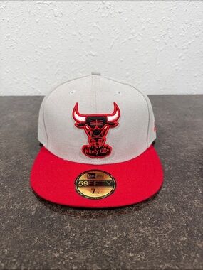New Era‎ Windy City Bulls Two-Tone Fitted Cap - Gray & Red Size 7 1/4